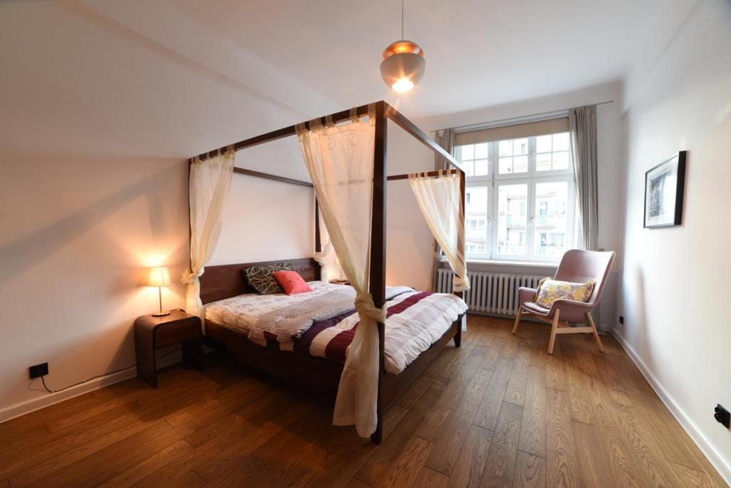 Designer Apartment 110M2 With King Size Beds & Equipped Kitchen Cracovie Extérieur photo
