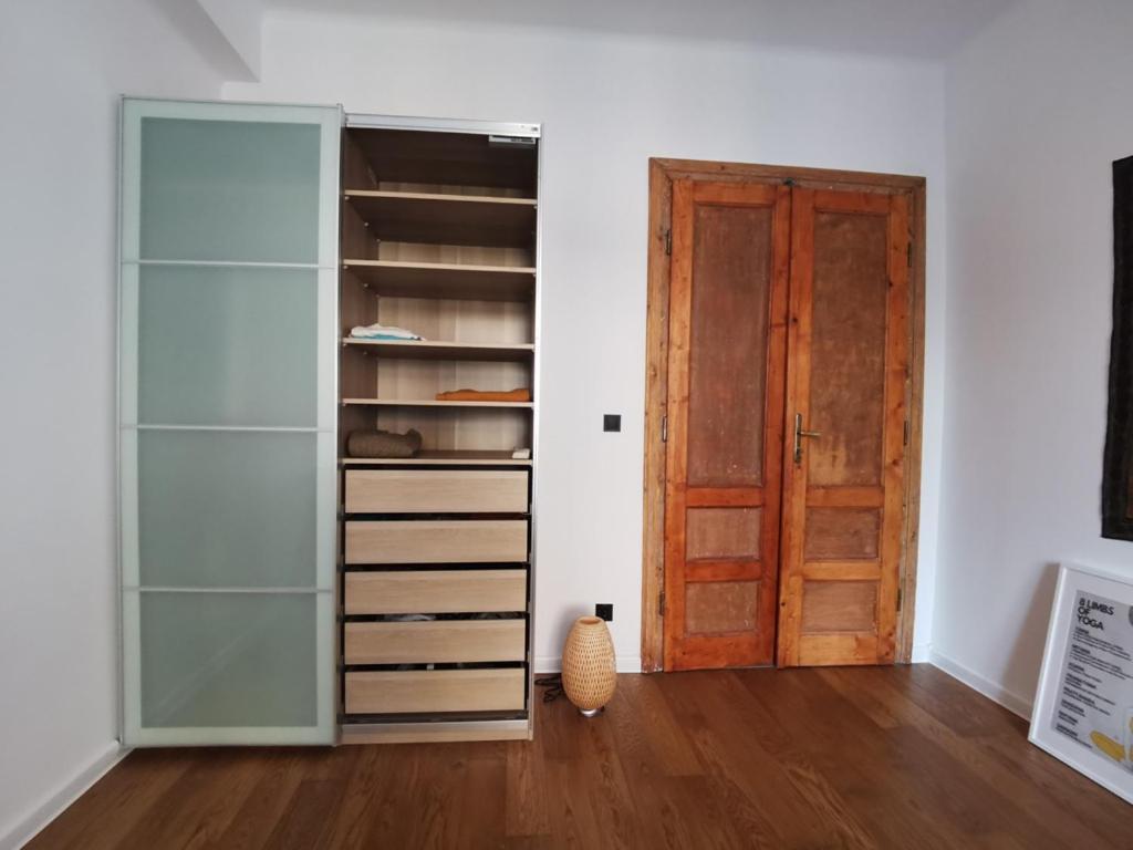 Designer Apartment 110M2 With King Size Beds & Equipped Kitchen Cracovie Extérieur photo