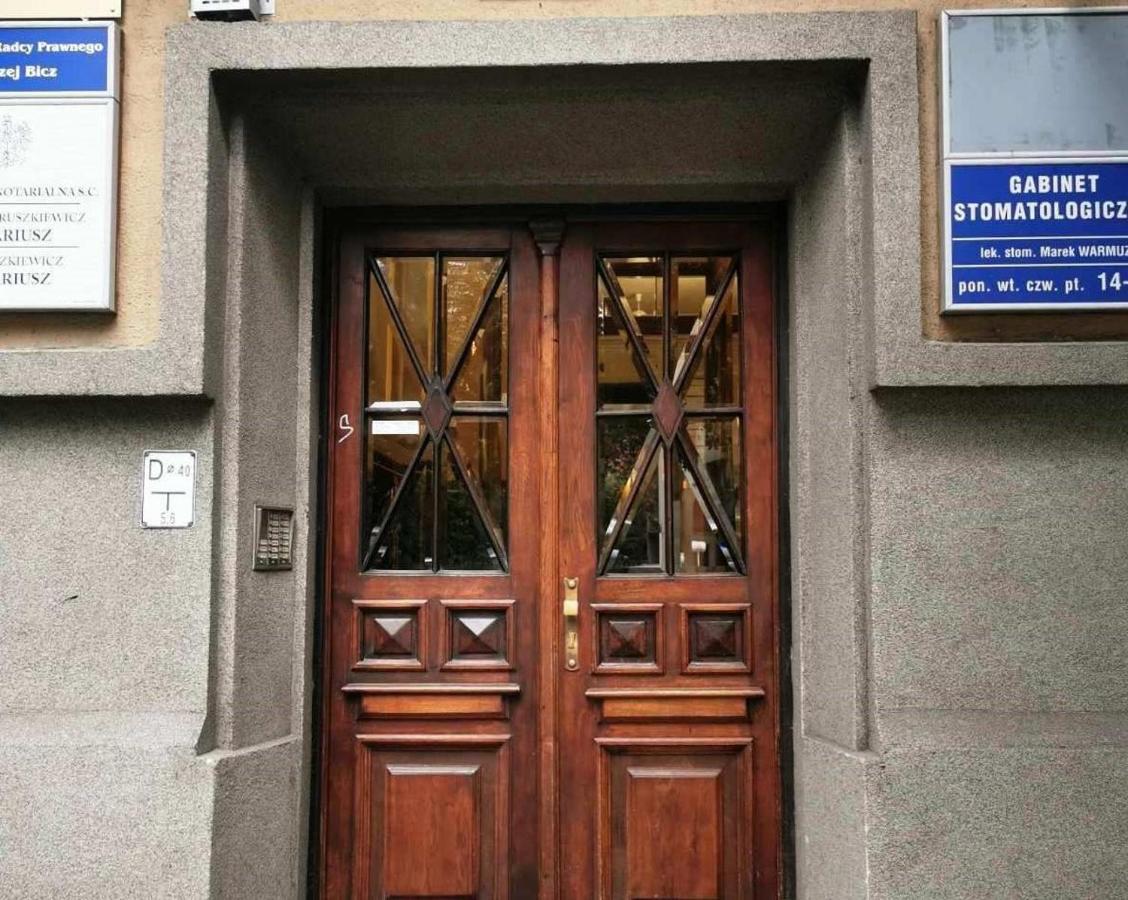 Designer Apartment 110M2 With King Size Beds & Equipped Kitchen Cracovie Extérieur photo